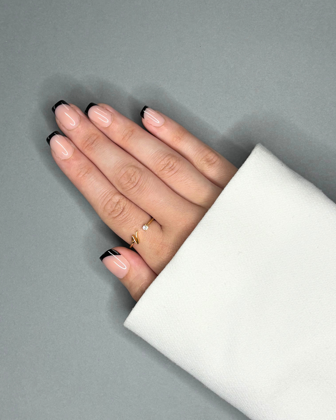 Black French - Faux ongles French noir court et carré