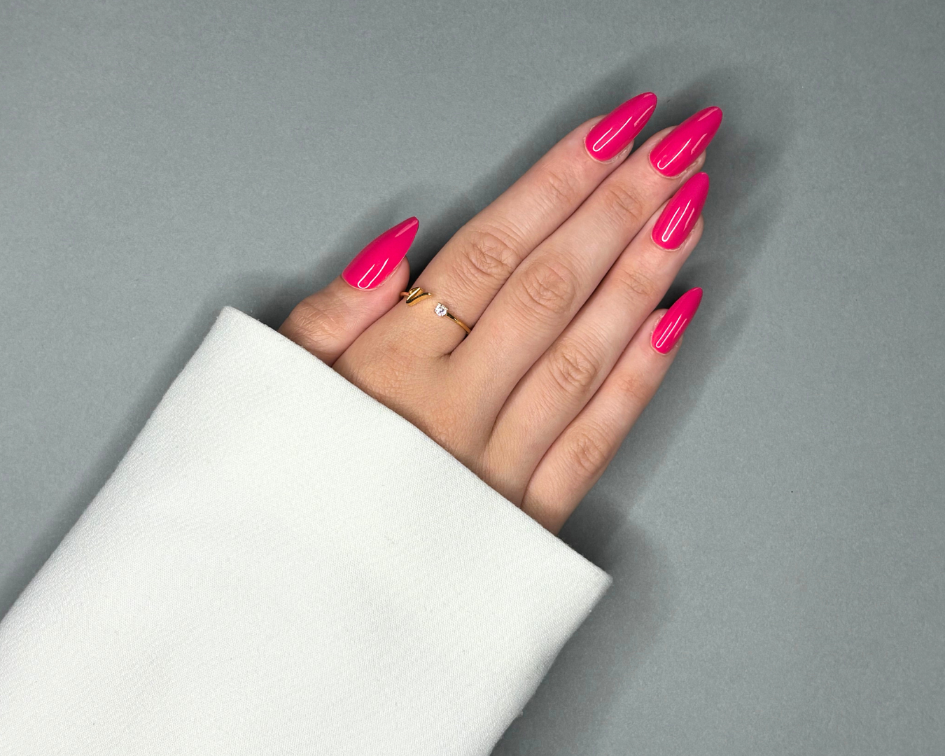 faux ongles longs roses