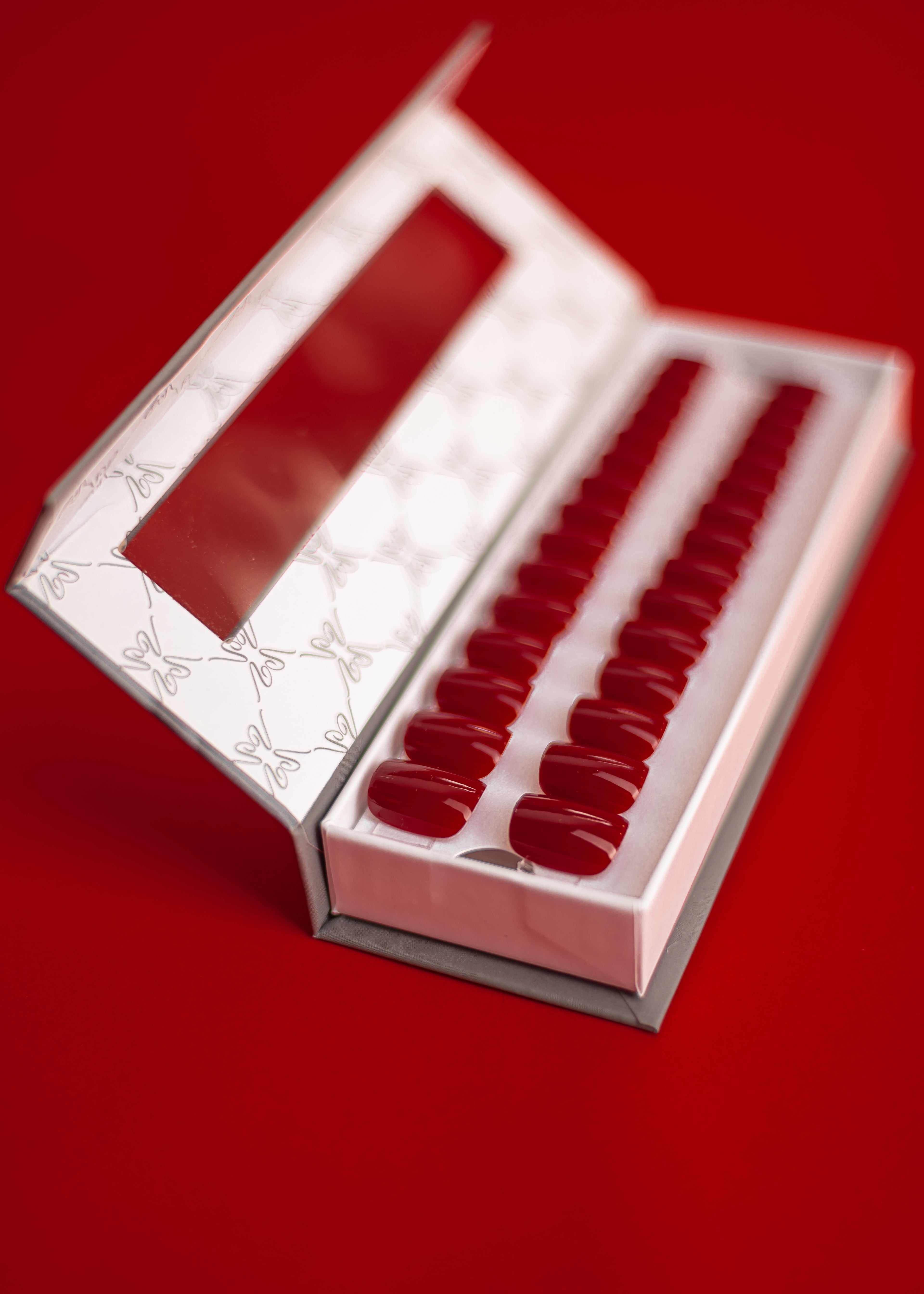 faux ongle saint valentin