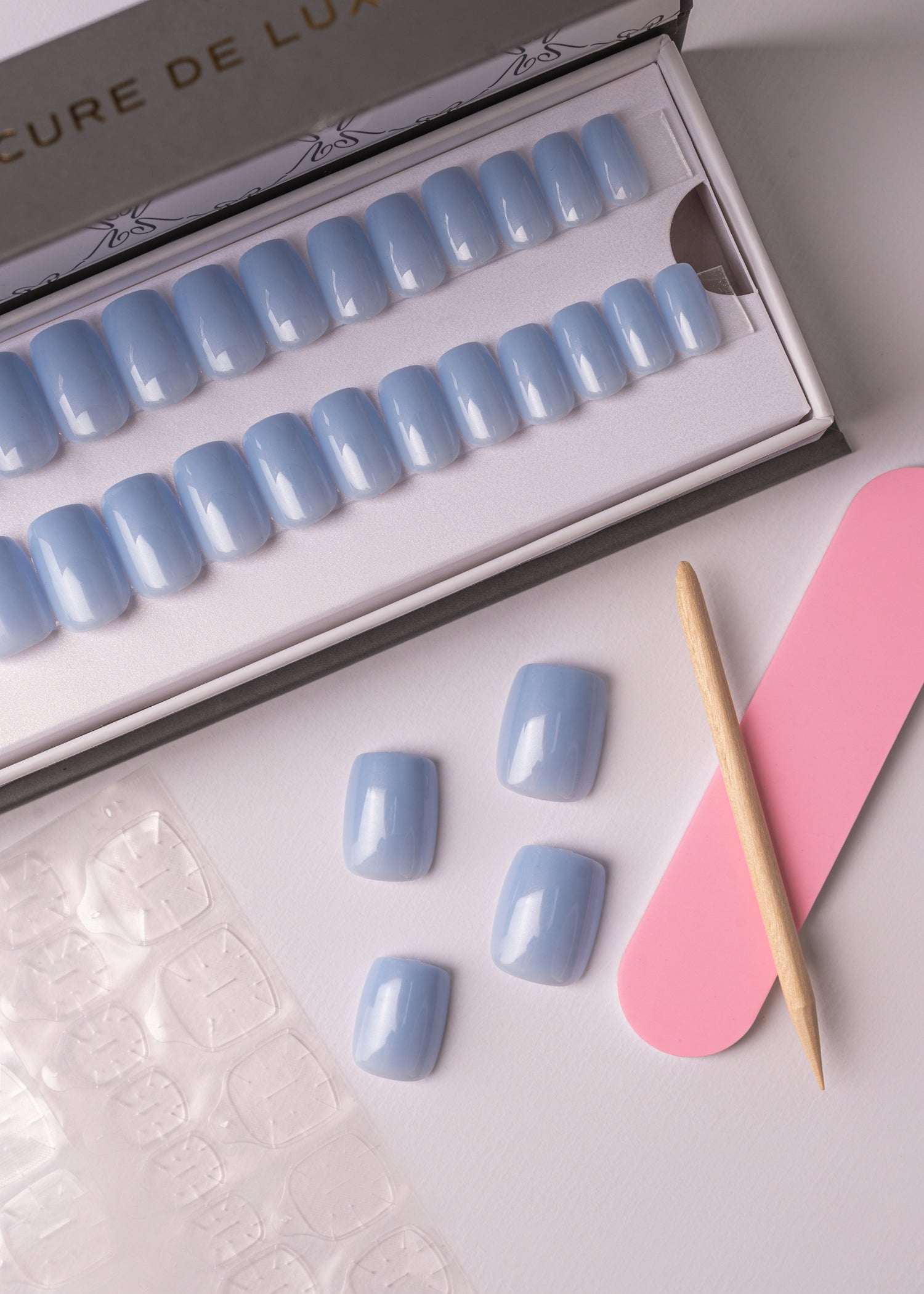 Pourquoi adopter les faux ongles?