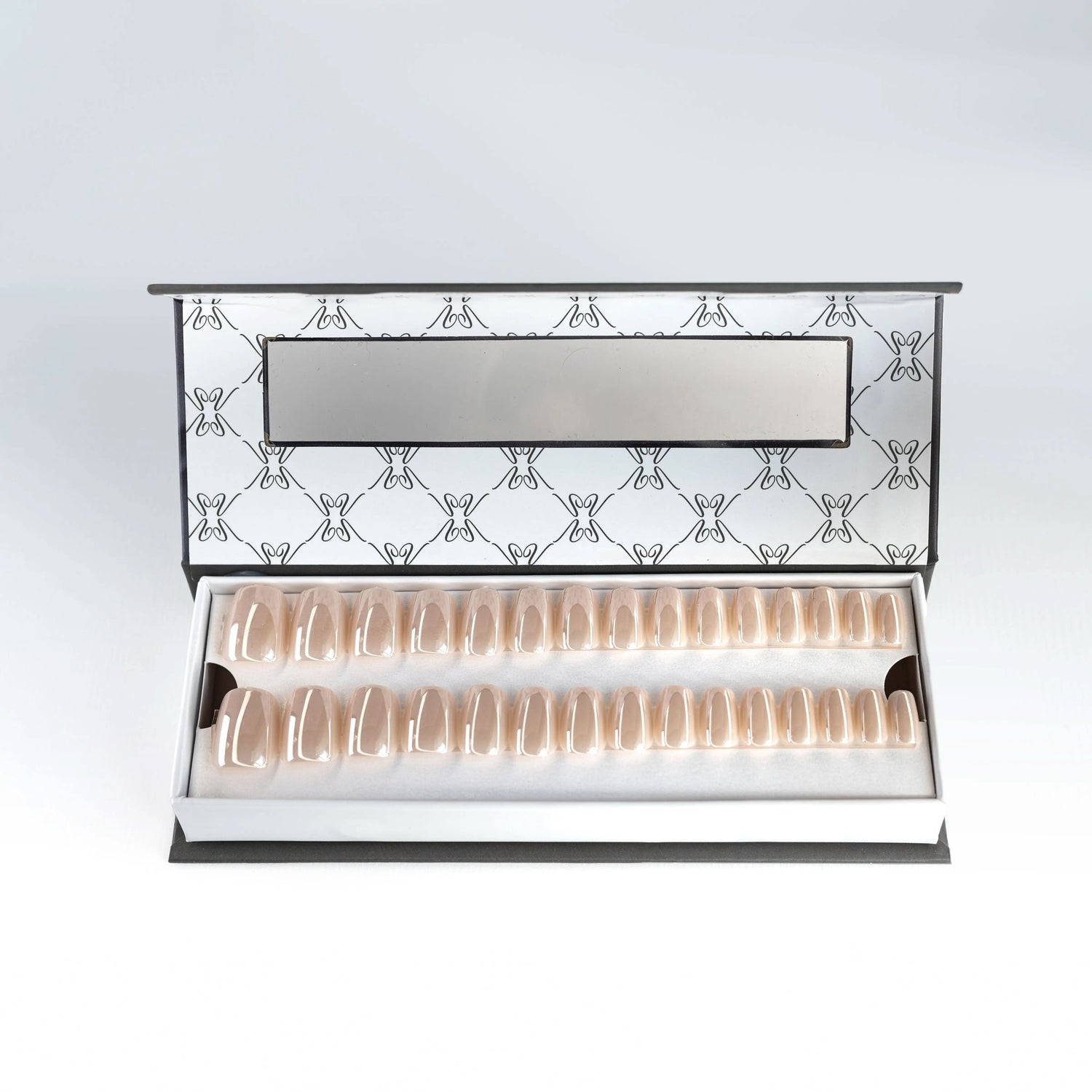 ongle capsule court