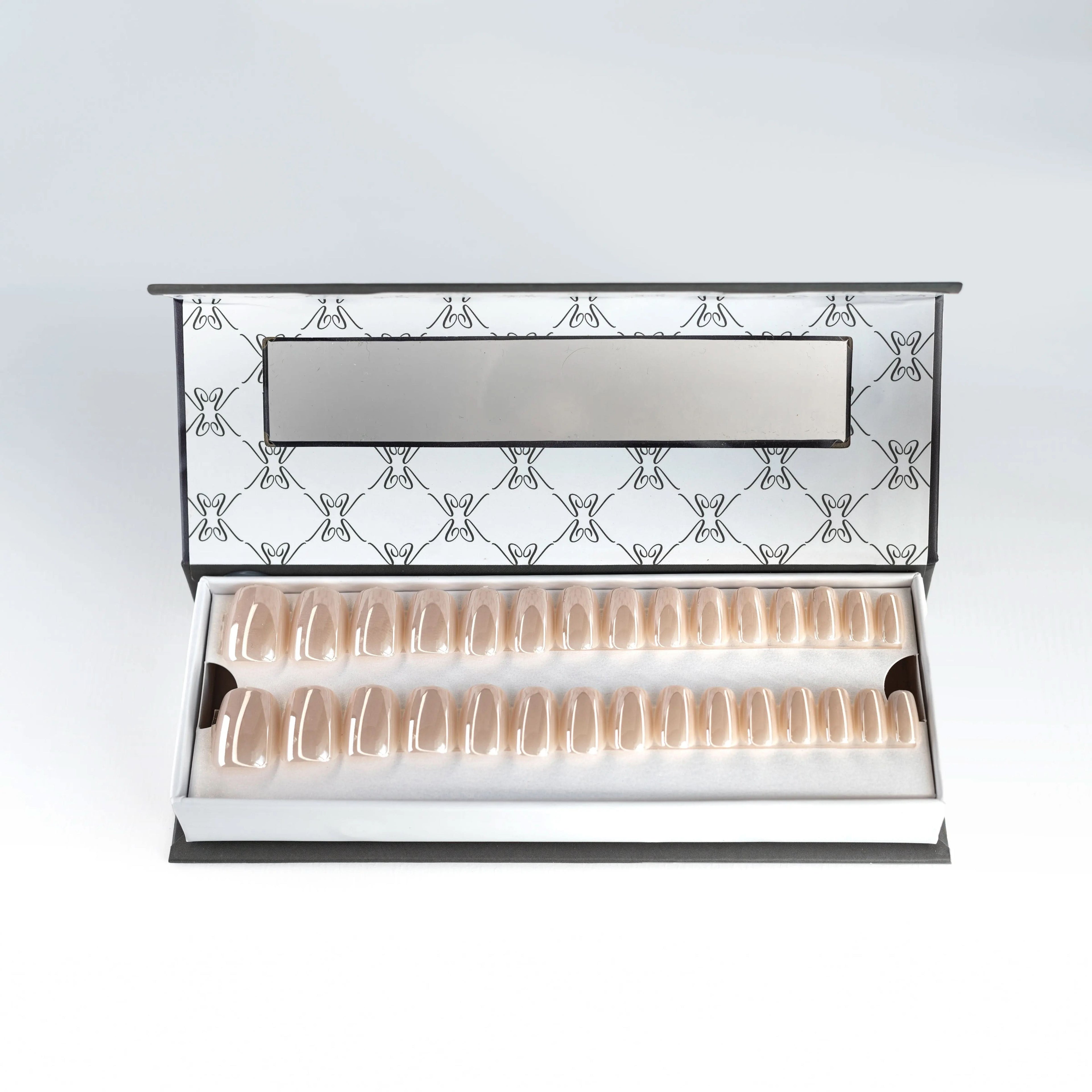 ongle capsule court