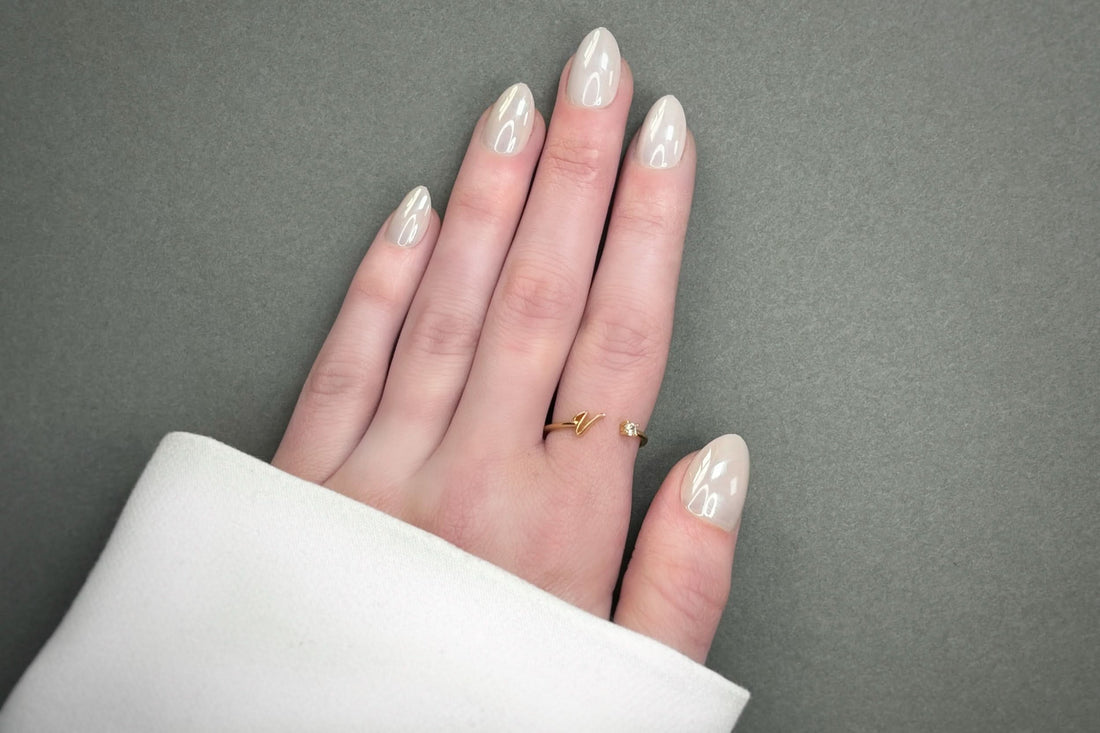 faux ongles couleur nude