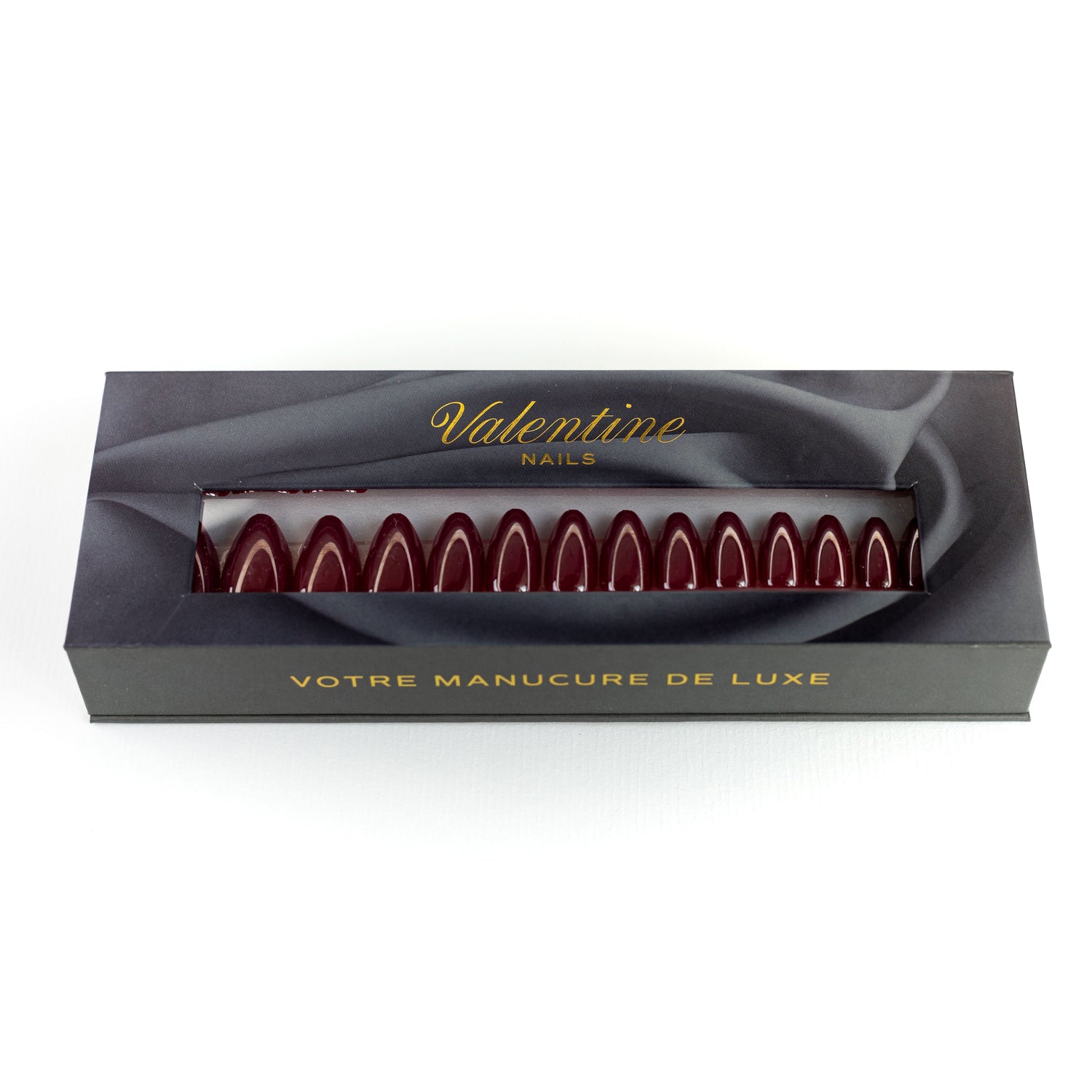 faux ongle rouge bordeaux