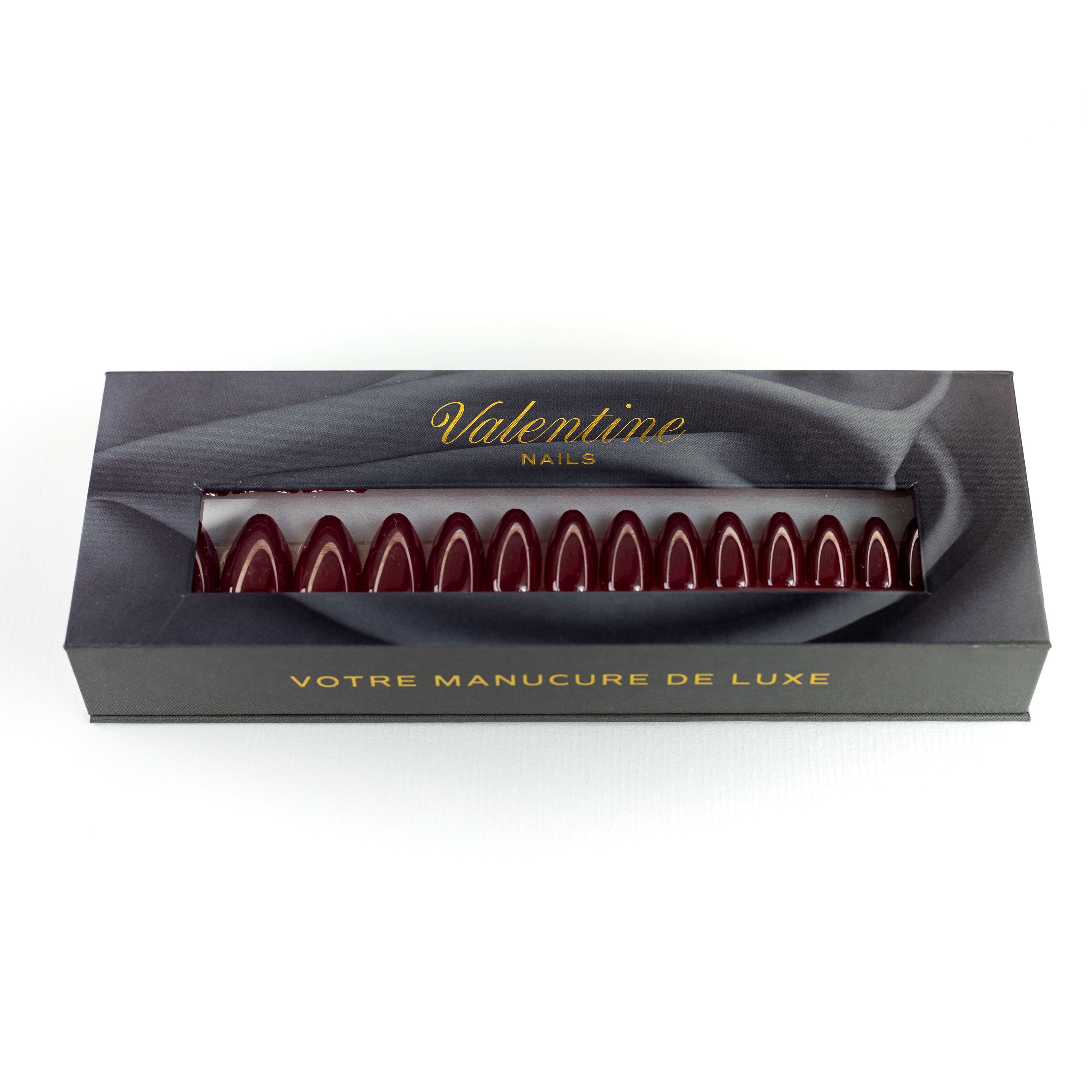 faux ongle rouge bordeaux